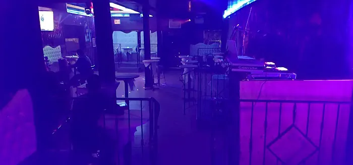 Fantasy Bar & Restaurant Picture 1