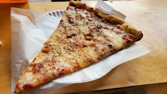 Famosa Pizza Picture 2
