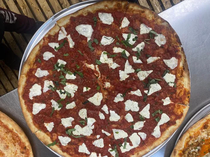 Mezza Luna Pizza Picture 1
