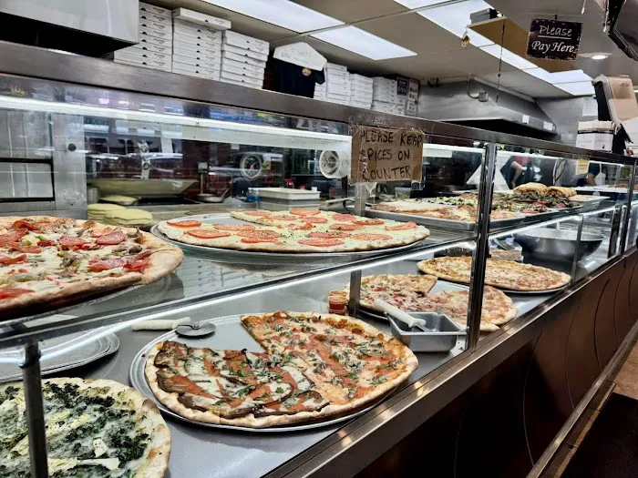 Mezza Luna Pizza Picture 2
