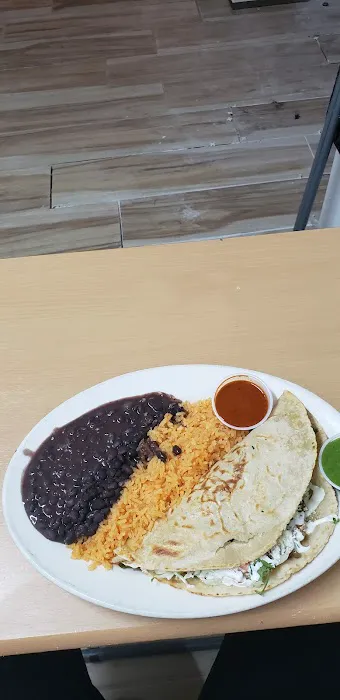 Chinelos Mexican Restaurant Picture 7