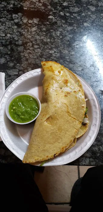 Chinelos Mexican Restaurant Picture 9
