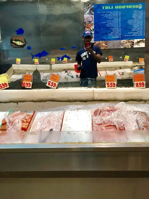SYL fish market Picture 2