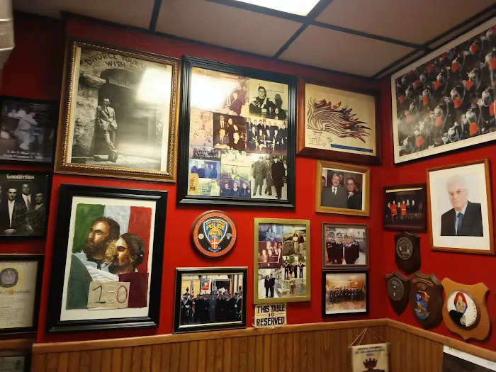 Ivana's Pizzeria Picture 3