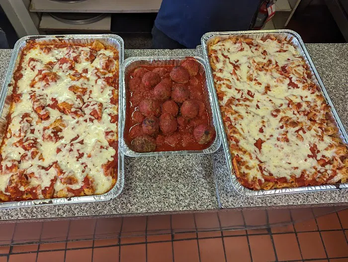 Ivana's Pizzeria Picture 9