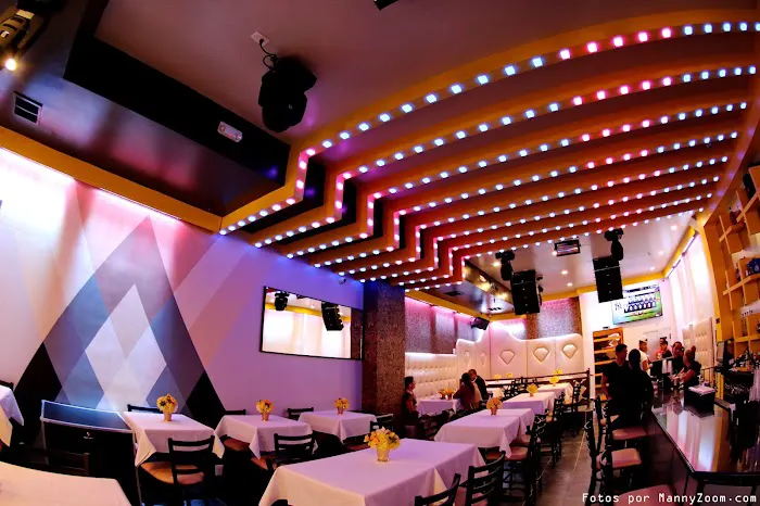 Krystal Bar & Lounge Picture 9