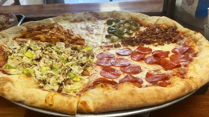 Tigres Pizza Picture 2