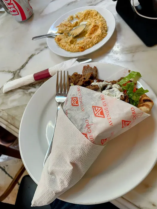Avenue Gyro Picture 7