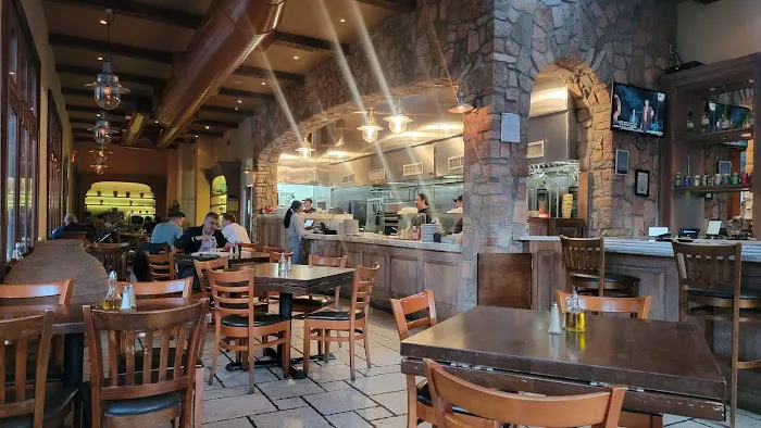 Avenue Gyro Picture 6