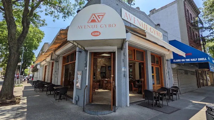 Avenue Gyro Picture 4