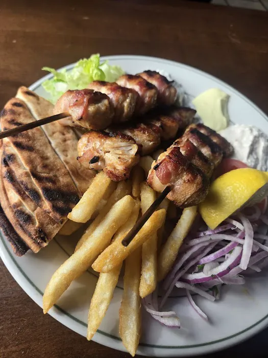 Avenue Gyro Picture 8