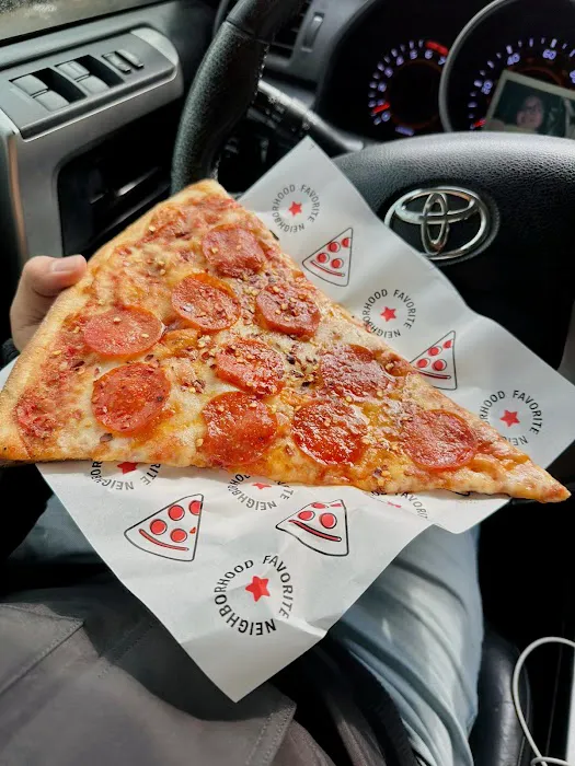 Lona's Pizza Picture 1