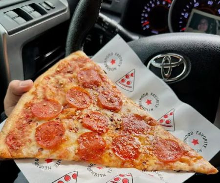Lona's Pizza