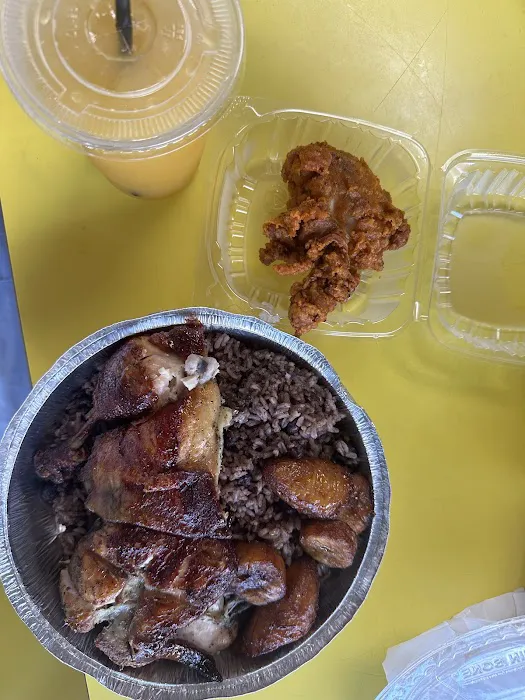 Johnny's Fried Chicken & Comida Hispana Picture 4