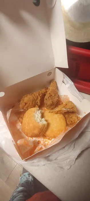 Popeyes Louisiana Kitchen Picture 1