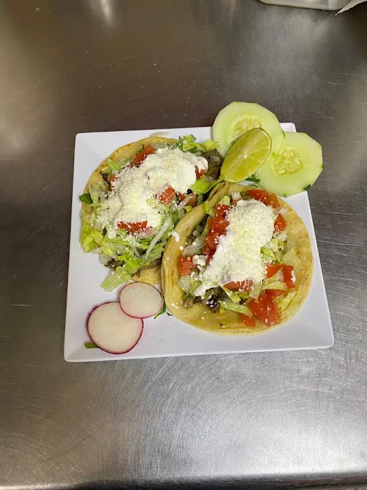 Tacos El Coyote Picture 4