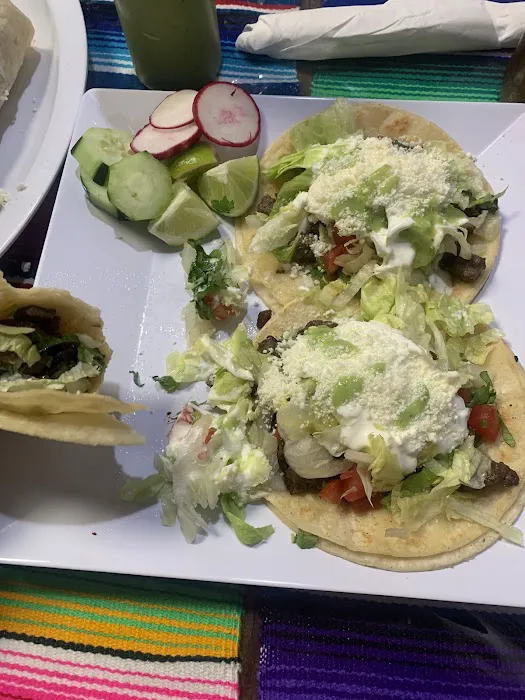 Tacos El Coyote Picture 2
