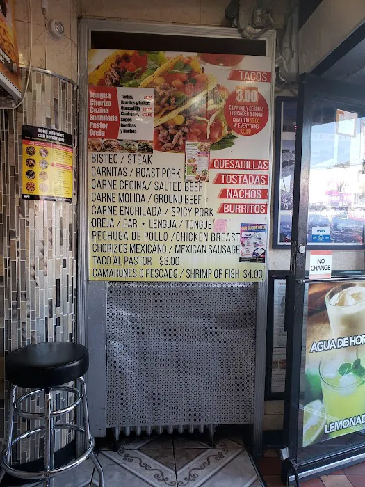 Alex's Tacos Picture 4