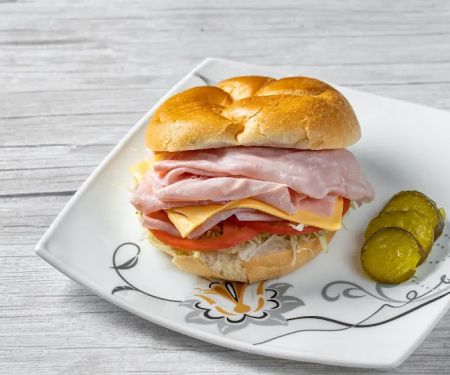 Mosholu Cafe & Deli