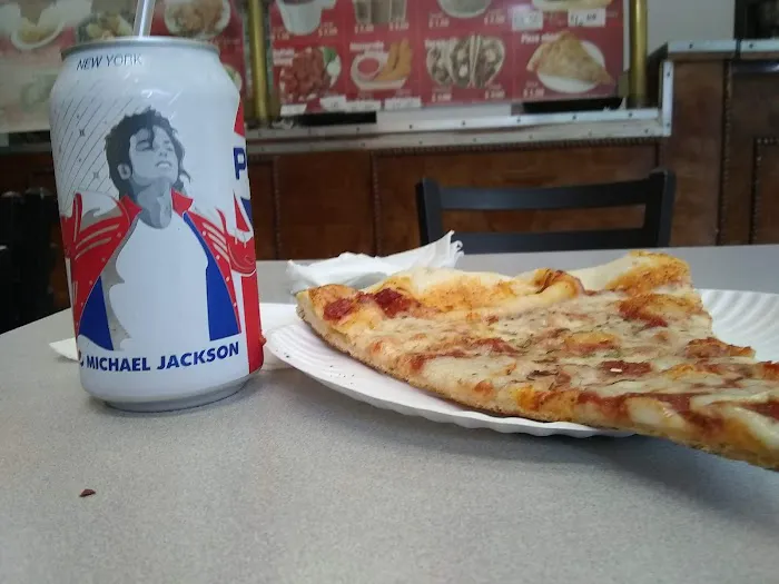 Corner Pizza Picture 1