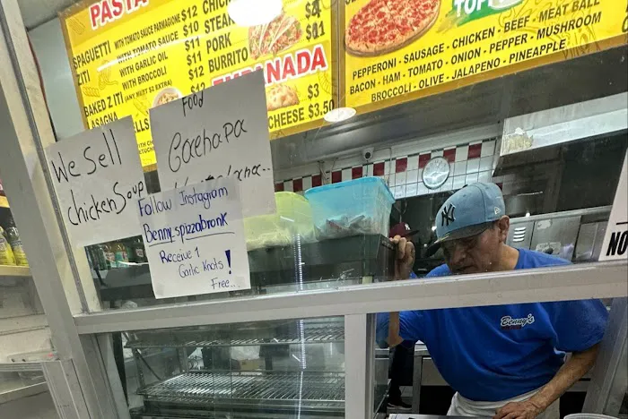 Benny's Famous Pizzeria Picture 1