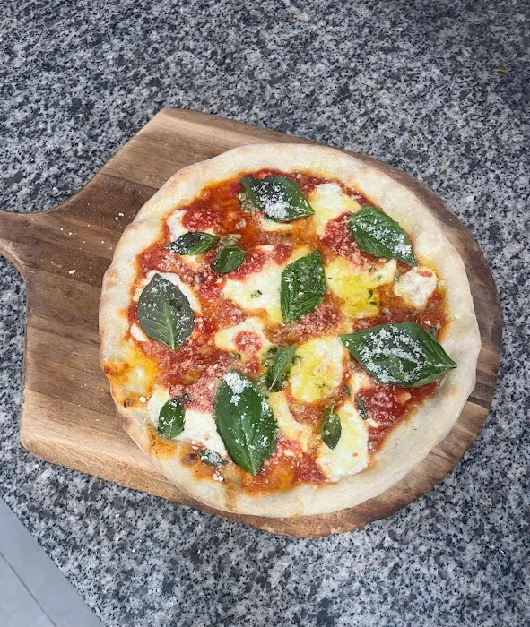 Tiago’s Pizza Picture 1