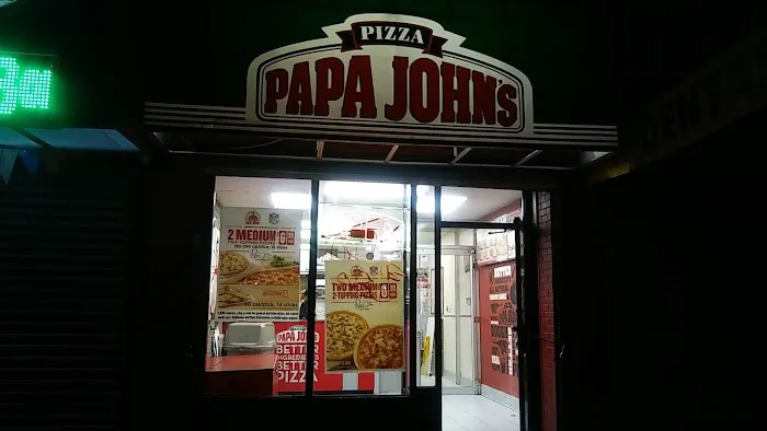 Papa Johns Pizza Picture 3