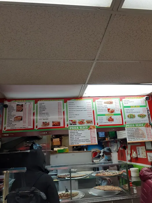 Loja's Pizza Picture 10
