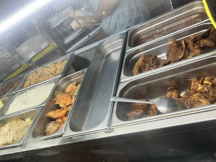 EL SAZON DE IVETT RESTAURANT Picture 5