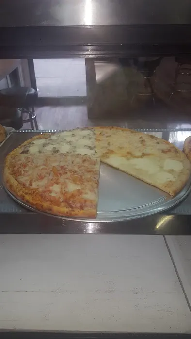 Mike's Pizza & Pasta Picture 1