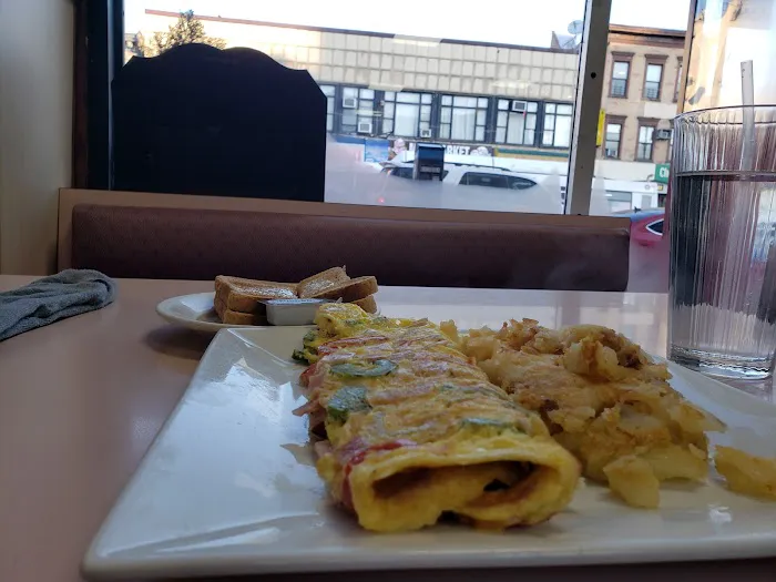 Golden Eagle II Diner Picture 6
