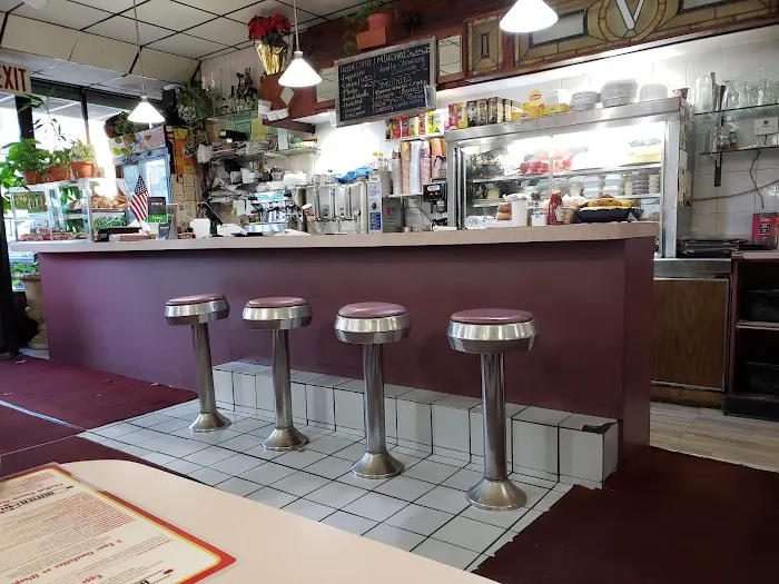 Golden Eagle II Diner Picture 3