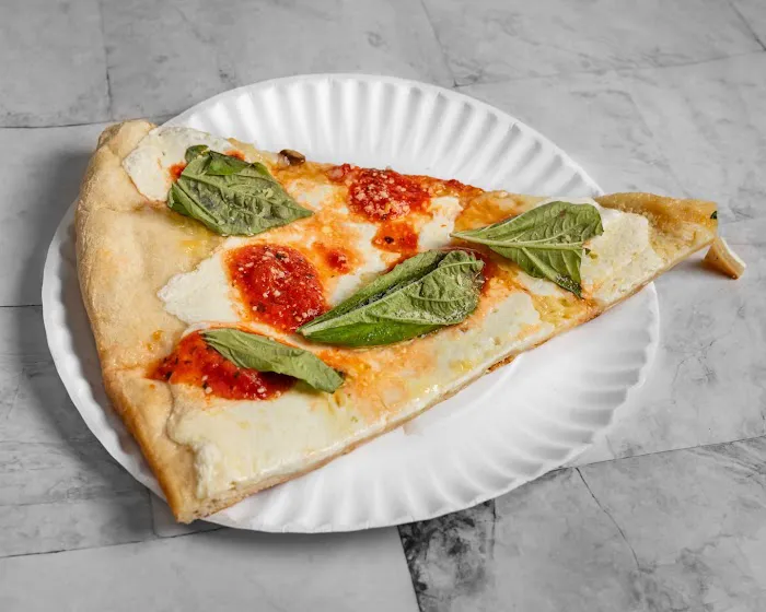 Elys Pizza Picture 1