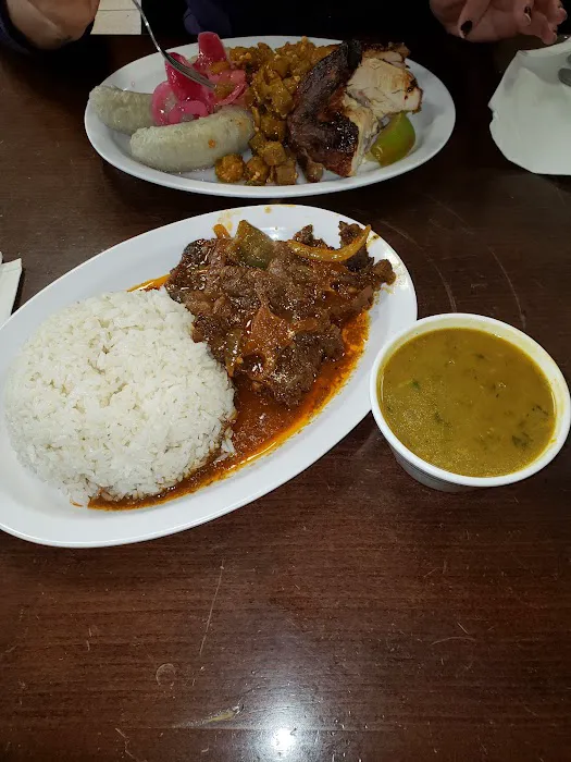 Lechonera Pollo Sabroso Del Valle Picture 2