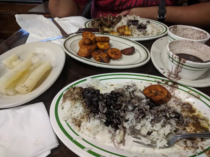 Lechonera Pollo Sabroso Del Valle Picture 6