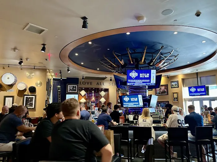 Hard Rock Cafe Picture 7