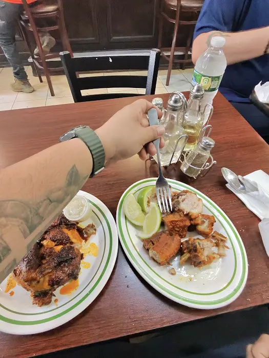 Lechonera & Pollo Sabroso Picture 10