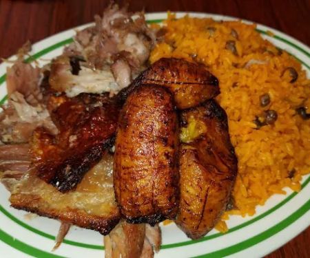 Lechonera & Pollo Sabroso