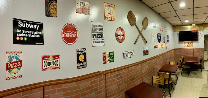 Joe's Pizza Picture 2
