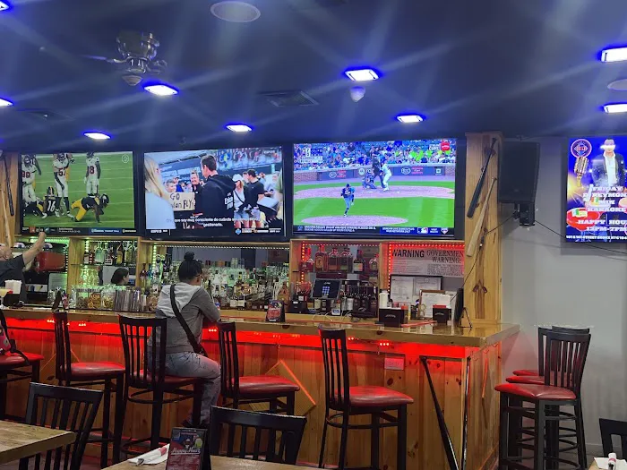 161 Bar & Grill Restaurant Picture 5