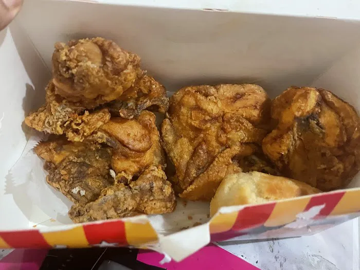 Kennedy Fried Chicken & Pizza Picture 8