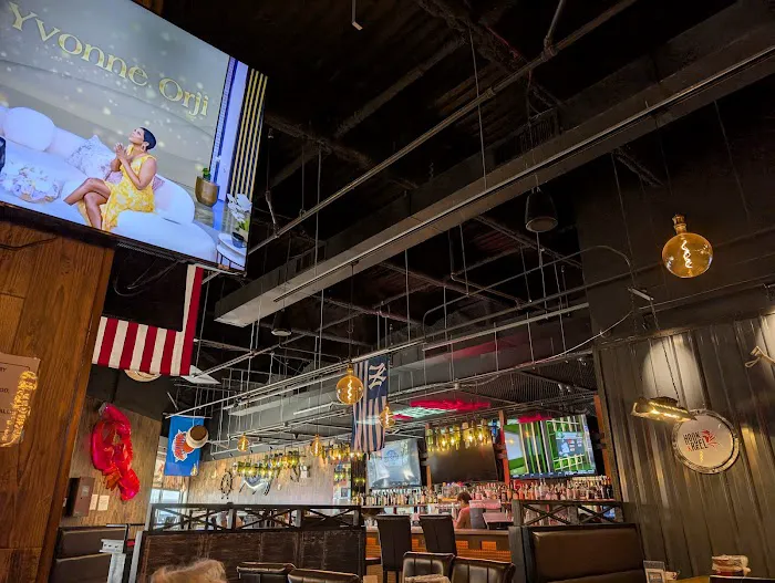 Hook & Reel Cajun Seafood & Bar Picture 7