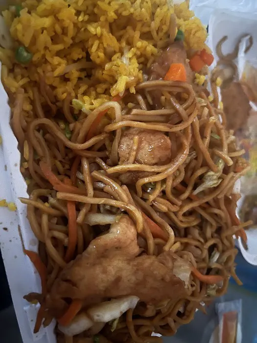 Happy Wok Picture 2