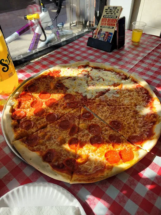 Luke's Pizza Picture 8