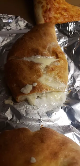 Luke's Pizza Picture 3