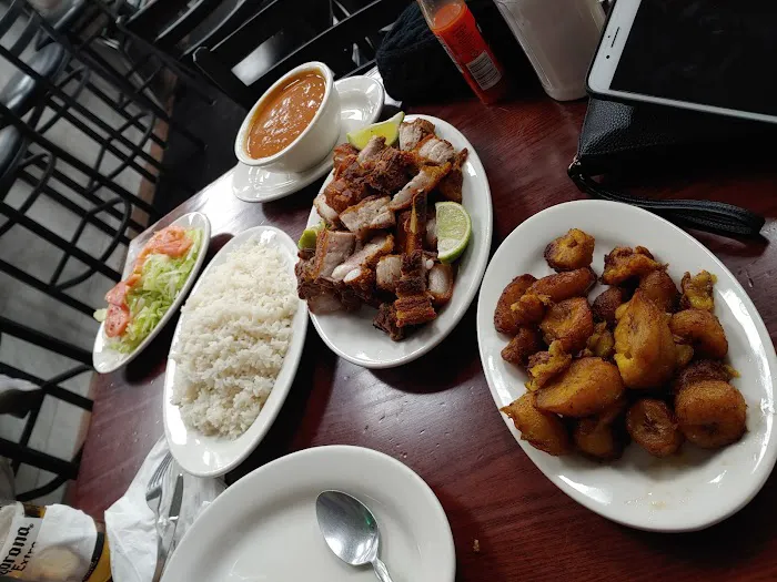 Lechonera Pollo Sabroso Picture 8