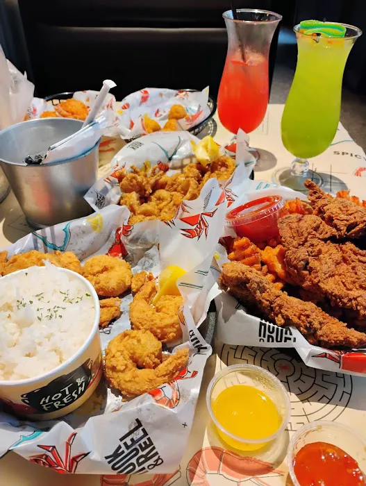 Hook & Reel Cajun Seafood & Bar Picture 4
