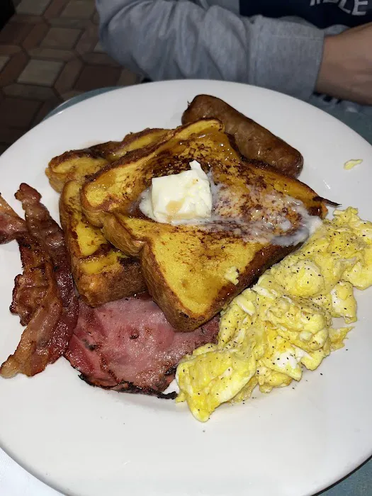 Ellie's Diner Picture 7