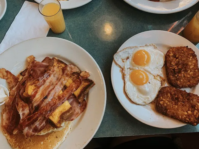 Ellie's Diner Picture 4