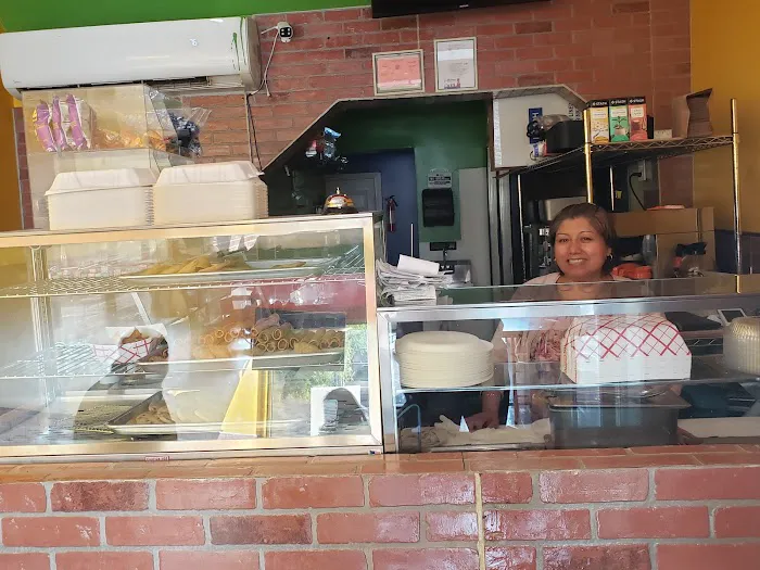 El Aguacate Bar Restaurante Corp Picture 2